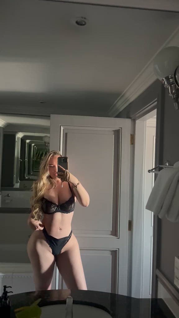 Demi